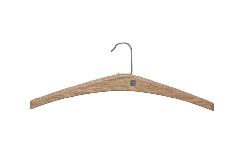 Cella galge i lackad ek